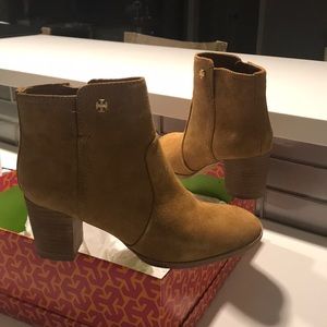 Tory Burch Sabe 65MM Bootie-Split Suede Size 6
